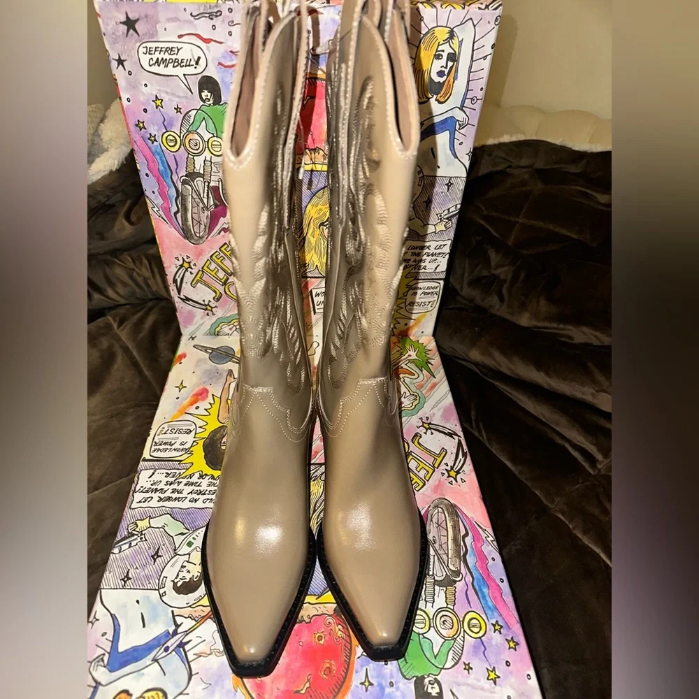NIB FREE PEOPLE JEFFREY CAMPBELL
Dagget Western Boots - Dark Taupe
$270 MSRP - Picture 10 of 15